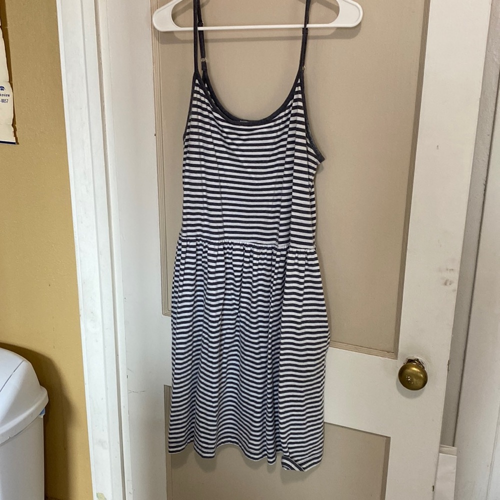 Grey and white striped gap dress with pockets
